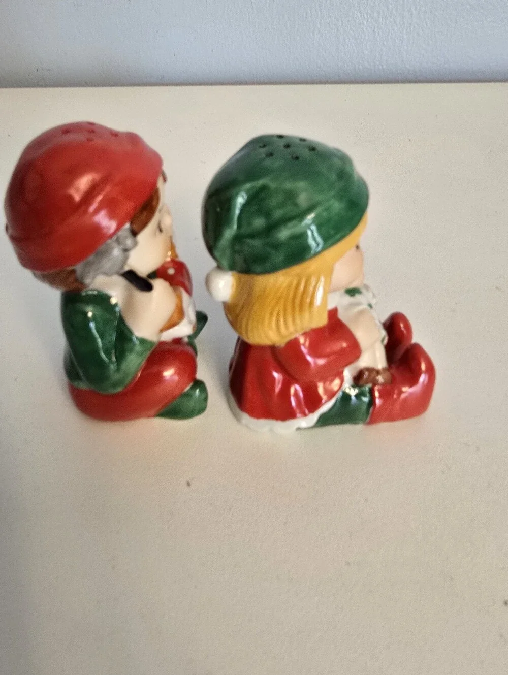 Vintage 1983  Santas Helpers Salt And Pepper Figurines Avon Ceramic With Plugs
